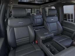 Ford Super Duty F-350 DRW Platinum 4WD Crew Cab 8' Box 2026