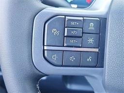 Ford Super Duty F-350 DRW LARIAT 4WD Crew Cab 8' Box 2025