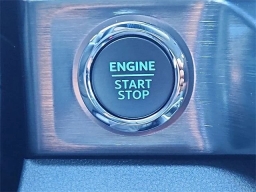 Ford Super Duty F-350 DRW LARIAT 4WD Crew Cab 8' Box 2025