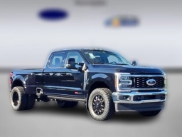Ford Super Duty F-350 DRW LARIAT 4WD Crew Cab 8' Box 2025