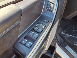 Ford Super Duty F-350 DRW Platinum 4WD Crew Cab 8' Box 2026