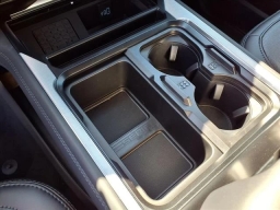 Ford Super Duty F-350 DRW Platinum 4WD Crew Cab 8' Box 2026