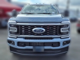 Ford Super Duty F-350 DRW Platinum 4WD Crew Cab 8' Box 2026