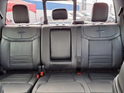 Ford Super Duty F-350 DRW Platinum 4WD Crew Cab 8' Box 2026