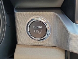 Ford Super Duty F-350 DRW Platinum 4WD Crew Cab 8' Box 2025