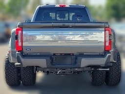 Ford Super Duty F-350 DRW Platinum 4WD Crew Cab 8' Box 2025