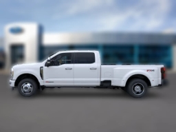 Ford Super Duty F-350 DRW Platinum 4WD Crew Cab 8' Box 2026