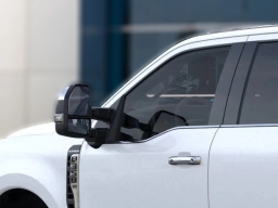 Ford Super Duty F-350 DRW Platinum 4WD Crew Cab 8' Box 2026