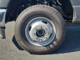 Ford Super Duty F-350 DRW XLT 4WD Crew Cab 8' Box 2026