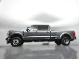 Ford Super Duty F-350 DRW XLT 4WD Crew Cab 8' Box 2026