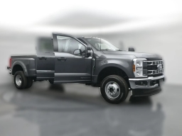Ford Super Duty F-350 DRW XLT 4WD Crew Cab 8' Box 2026