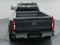 Ford Super Duty F-350 DRW XLT 4WD Crew Cab 8' Box 2026