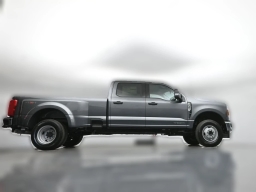 Ford Super Duty F-350 DRW XLT 4WD Crew Cab 8' Box 2026
