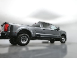 Ford Super Duty F-350 DRW XLT 4WD Crew Cab 8' Box 2026