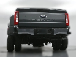 Ford Super Duty F-350 DRW XLT 4WD Crew Cab 8' Box 2026