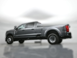 Ford Super Duty F-350 DRW XLT 4WD Crew Cab 8' Box 2026