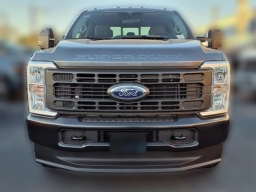 Ford Super Duty F-350 DRW XL 4WD Crew Cab 8' Box 2026