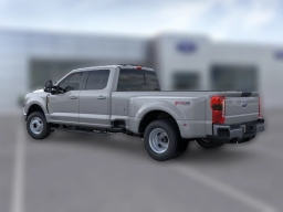 Ford Super Duty F-350 DRW XLT 4WD Crew Cab 8' Box 2026