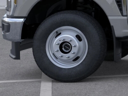 Ford Super Duty F-350 DRW XLT 4WD Crew Cab 8' Box 2026