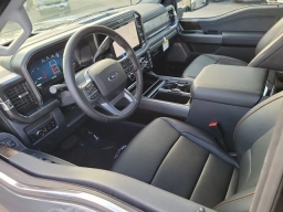 Ford Super Duty F-350 DRW LARIAT 4WD Crew Cab 8' Box 2026