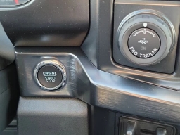 Ford Super Duty F-350 DRW LARIAT 4WD Crew Cab 8' Box 2026