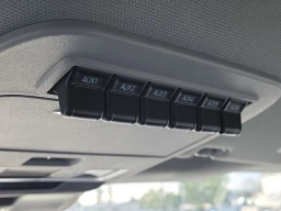 Ford Super Duty F-350 DRW LARIAT 4WD Crew Cab 8' Box 2026