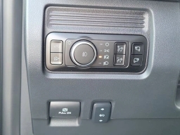 Ford Super Duty F-350 DRW LARIAT 4WD Crew Cab 8' Box 2026