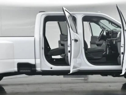 Ford Super Duty F-350 DRW XLT 4WD Crew Cab 8' Box 2026