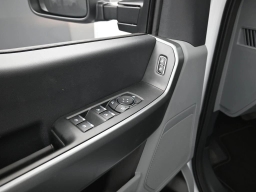 Ford Super Duty F-350 DRW XLT 4WD Crew Cab 8' Box 2026