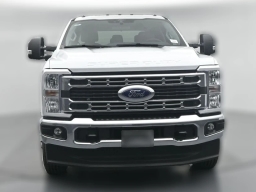 Ford Super Duty F-350 DRW XLT 4WD Crew Cab 8' Box 2026