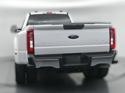 Ford Super Duty F-350 DRW XLT 4WD Crew Cab 8' Box 2026