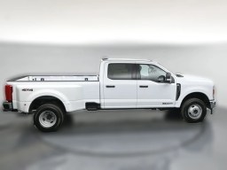 Ford Super Duty F-350 DRW XLT 4WD Crew Cab 8' Box 2026