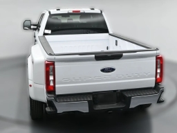 Ford Super Duty F-350 DRW XLT 4WD Crew Cab 8' Box 2026