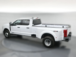 Ford Super Duty F-350 DRW XLT 4WD Crew Cab 8' Box 2026