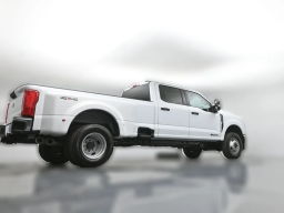 Ford Super Duty F-350 DRW XLT 4WD Crew Cab 8' Box 2026