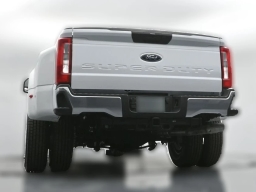 Ford Super Duty F-350 DRW XLT 4WD Crew Cab 8' Box 2026