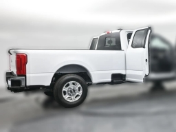 Ford Super Duty F-350 SRW XLT 2WD SuperCab 8' Box 2026