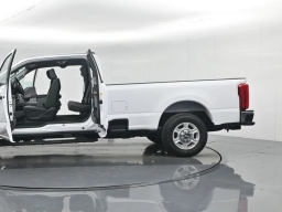 Ford Super Duty F-350 SRW XLT 2WD SuperCab 8' Box 2026