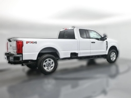 Ford Super Duty F-350 SRW XLT 4WD SuperCab 8' Box 2026