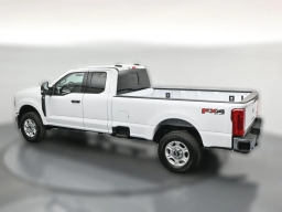 Ford Super Duty F-350 SRW XLT 4WD SuperCab 8' Box 2026