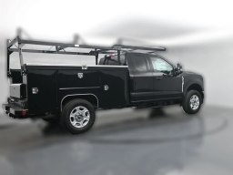 Ford Super Duty F-350 SRW XLT 4WD SuperCab 8' Box 2026