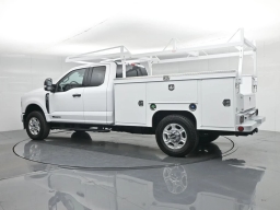 Ford Super Duty F-350 SRW XLT 4WD SuperCab 8' Box 2026