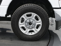 Ford Super Duty F-350 SRW XLT 4WD SuperCab 8' Box 2026