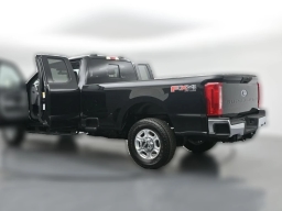 Ford Super Duty F-350 SRW XLT 4WD SuperCab 8' Box 2026