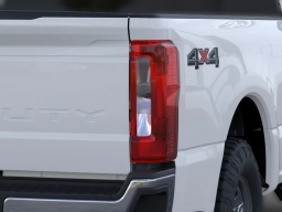 Ford Super Duty F-250 SRW XL 4WD Reg Cab 8' Box 2026