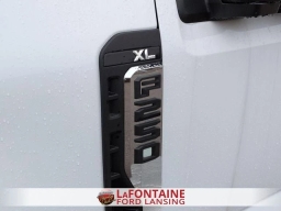 Ford Super Duty F-250 SRW XL 4WD Reg Cab 8' Box 2026