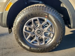 Ford Ranger XLT 4WD SuperCrew 5' Box 2025