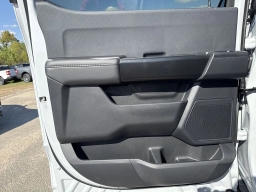 Ford F-150 STX 4WD SuperCrew 5.5' Box 2025