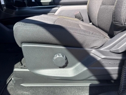 Ford F-150 STX 4WD SuperCrew 5.5' Box 2025