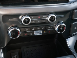 Ford F-150 XLT 4WD SuperCrew 5.5' Box 2026